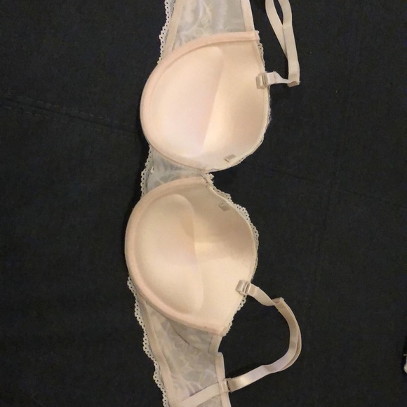 36C Bra with adjustable straps.  Push up Lace Bra with adjustable straps - Picture 5 of 9